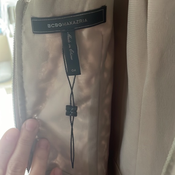 Gorgeous BCBG dress - Picture 11 of 16